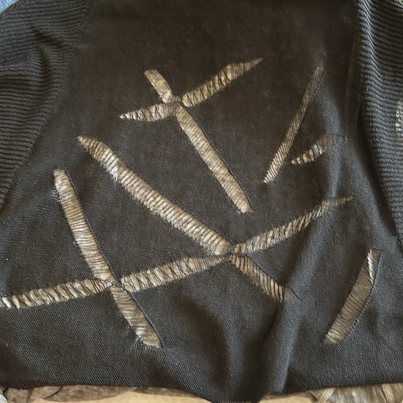 Colour 5 Power Black Woven Sweater L - Picture 6 of 6